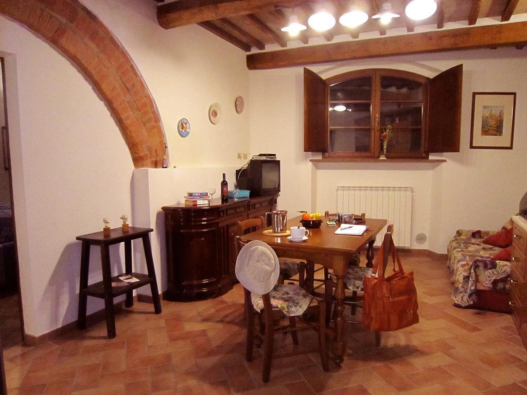 B&B Le Logge Di Sopra Asciano Exterior photo